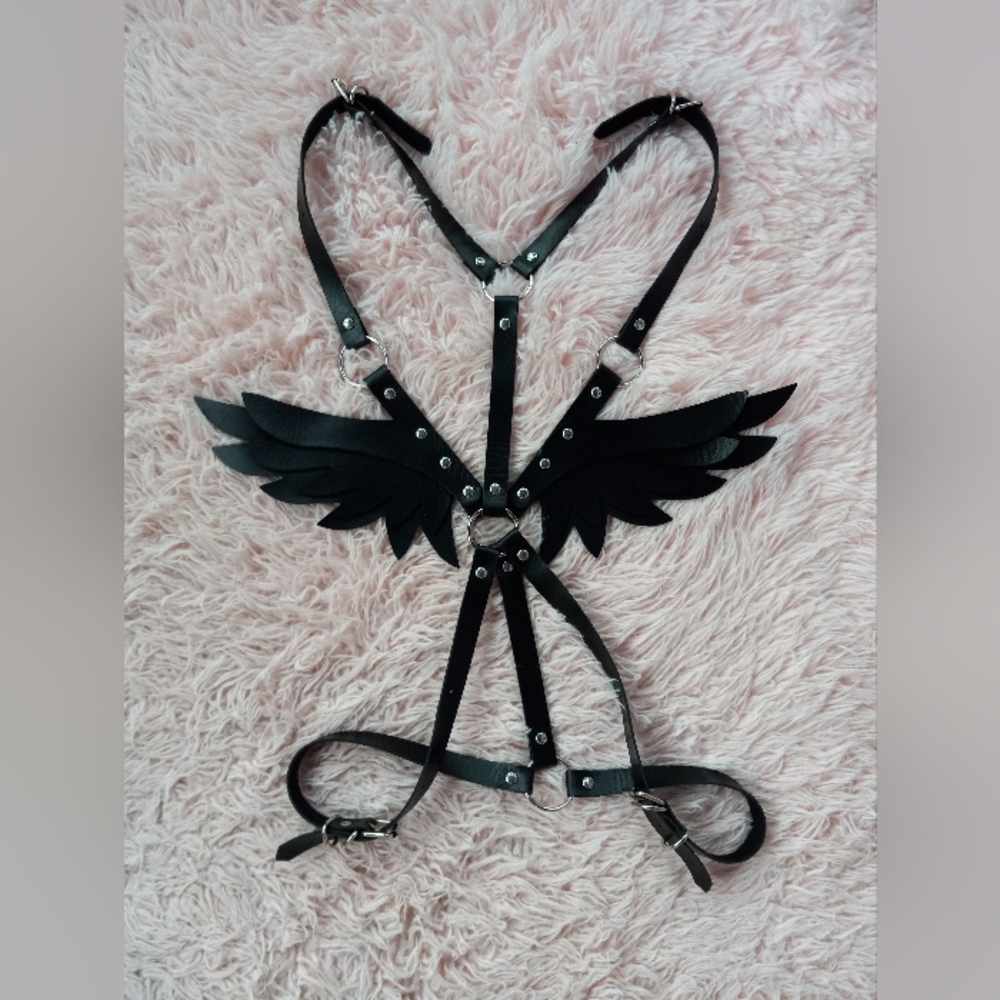 Beautiful gothic black vegan leather angel wings harness! Nwot, sizes XS-XL! - Picture 7 of 7